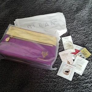 2 cosmetic bags and samples